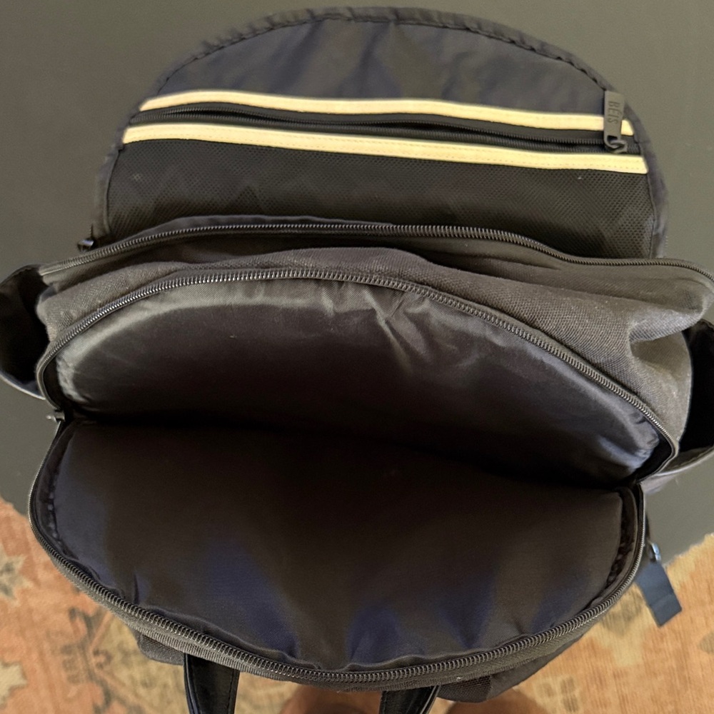 Beis Backpack - image 2